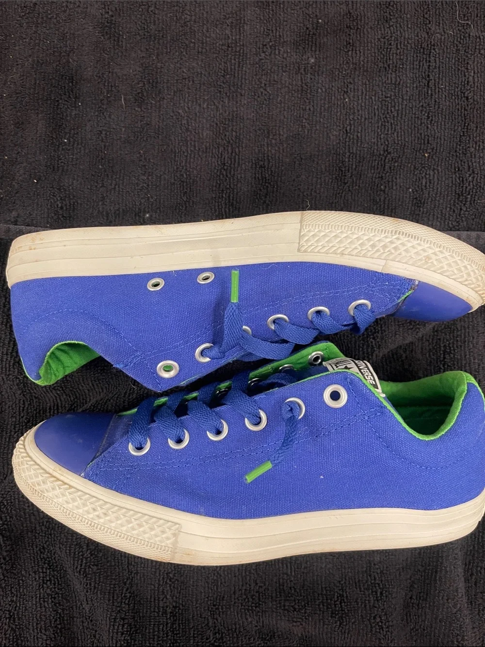 Converse Kids Low-Top Sneakers in Royal Blue with Lime Green Lining